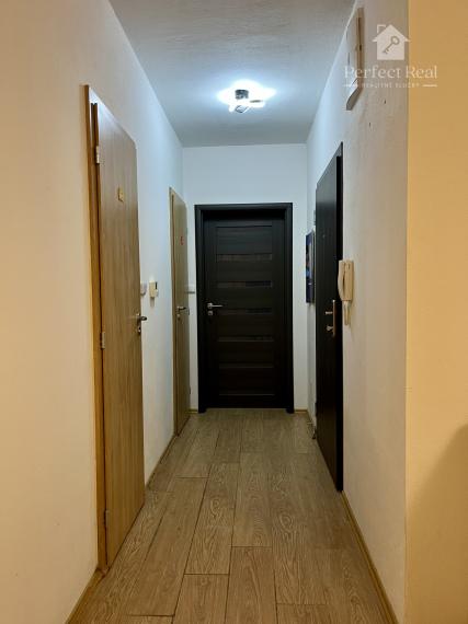 2 izbový byt so záhradkou v obci Hviezdoslavov - perfektná lokalita