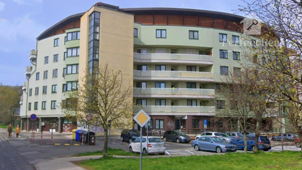 Predaj priestranný byt 130m² + terasa 40m²   s veľkým potenciálom!!!