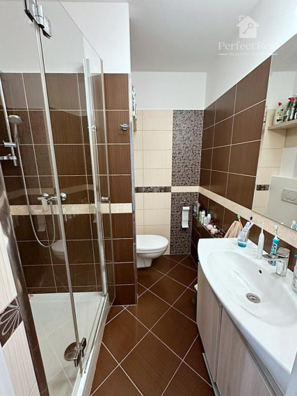 Prenájom dvojgarsónka DELUXE  s balkónom a klimatizáciou