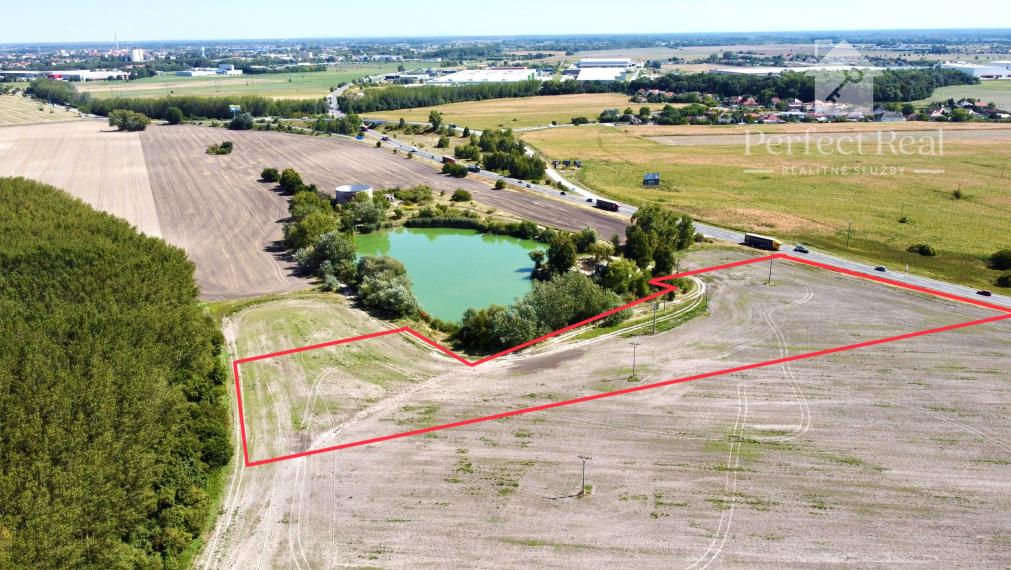 Pozemok pri Lesnokračanskom jazere, okr. DS