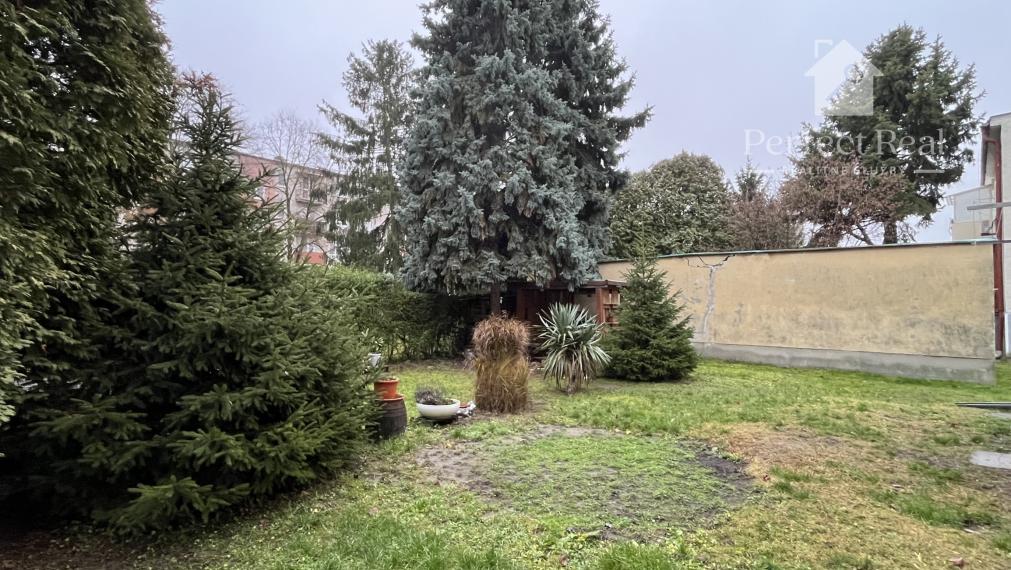 Prerobený, 2 izbový byt so záhradkou v obci Zlaté Klasy- 2 murované pivnice