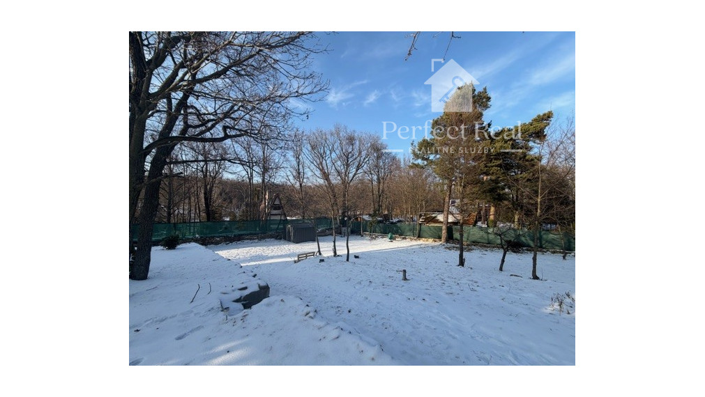 Na predaj 2. podlažná chata s 917m2 záhradou v nádhernej lokalite Modra- Ohňavy.