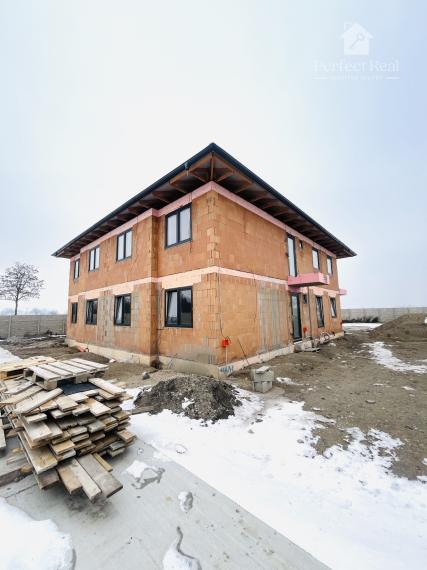 4bytovka vo výstavbe na predaj - Padáň