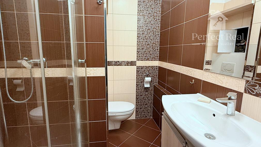 Prenájom dvojgarsónka DELUXE  s balkónom a klimatizáciou