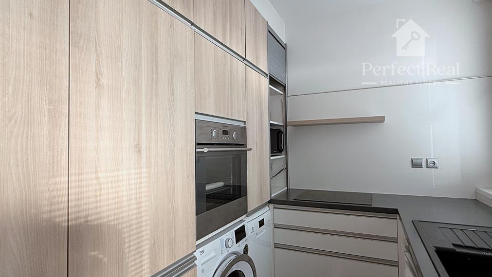 Prenájom dvojgarsónka DELUXE  s balkónom a klimatizáciou