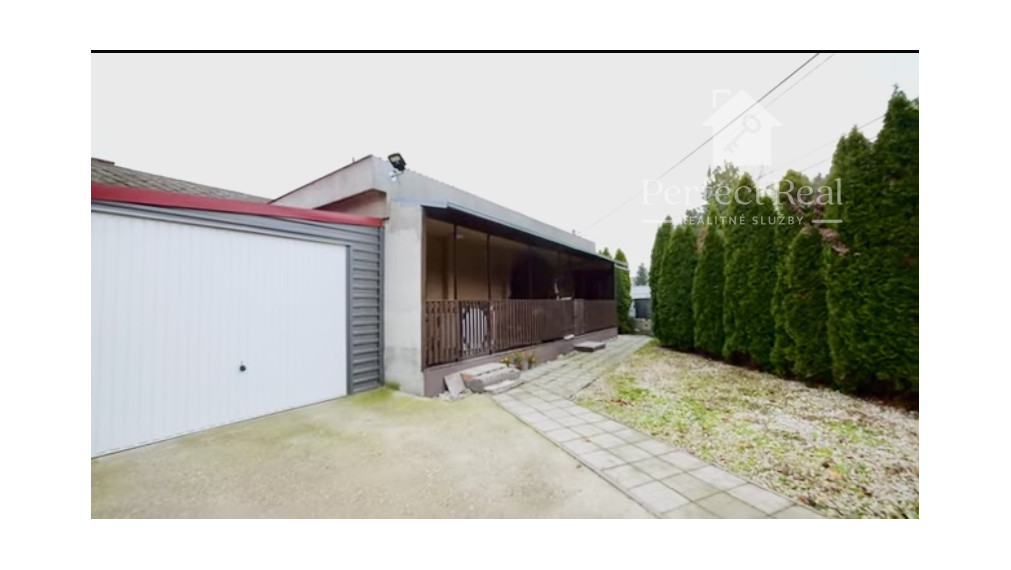 PODNIKANIE  Veľký Meder -  2 domy, 2 pozemky, 12 apartmánov