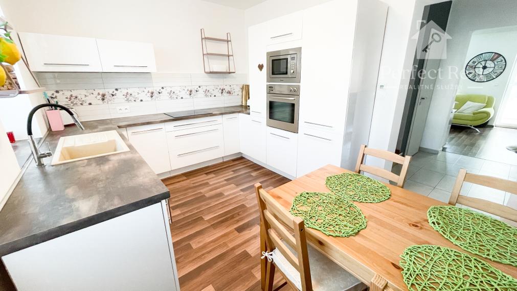 4 izbový mezonetový byt s malou záhradkou v obci Hviezdoslavov - 200m od vlakovej zastávky