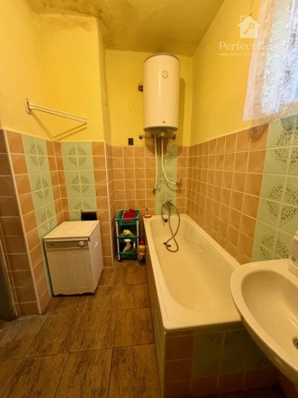 Dom s pozemkom o rozlohe 4136 m2, pri lesíku, Dolný Bar