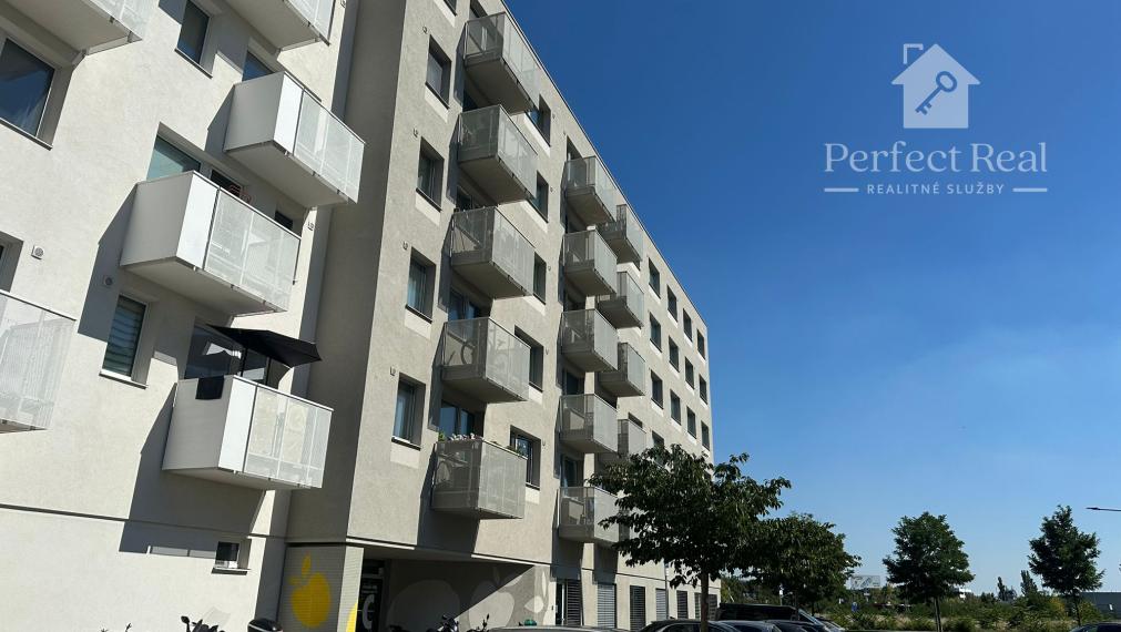 Prenájom 3izbový byt v novostavbe s balkónom a parkovaním