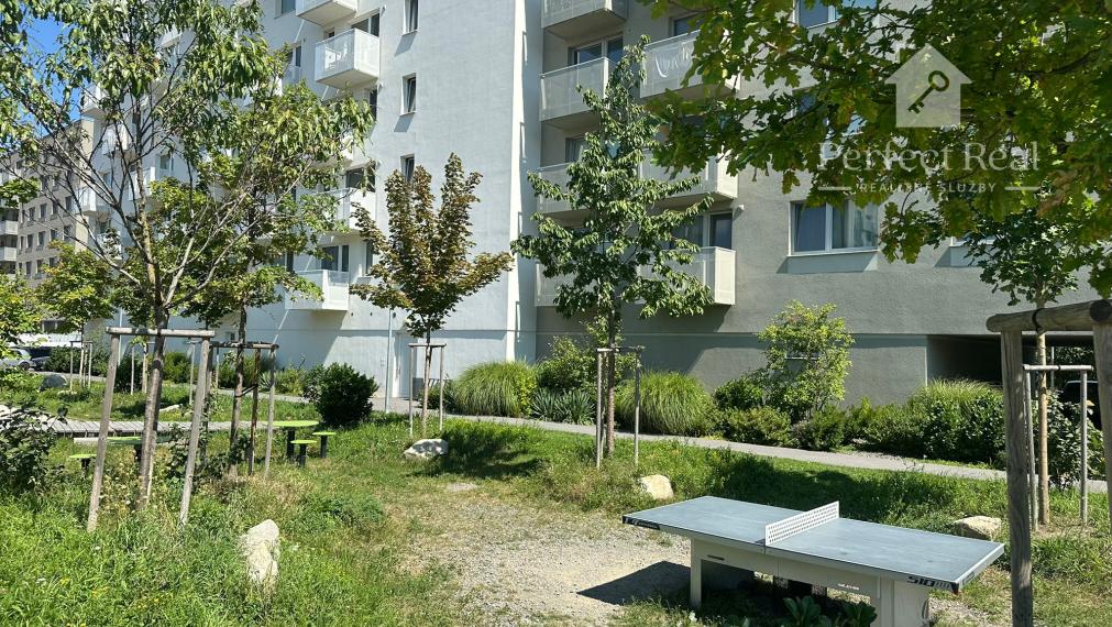 Prenájom 3izbový byt v novostavbe s balkónom a parkovaním