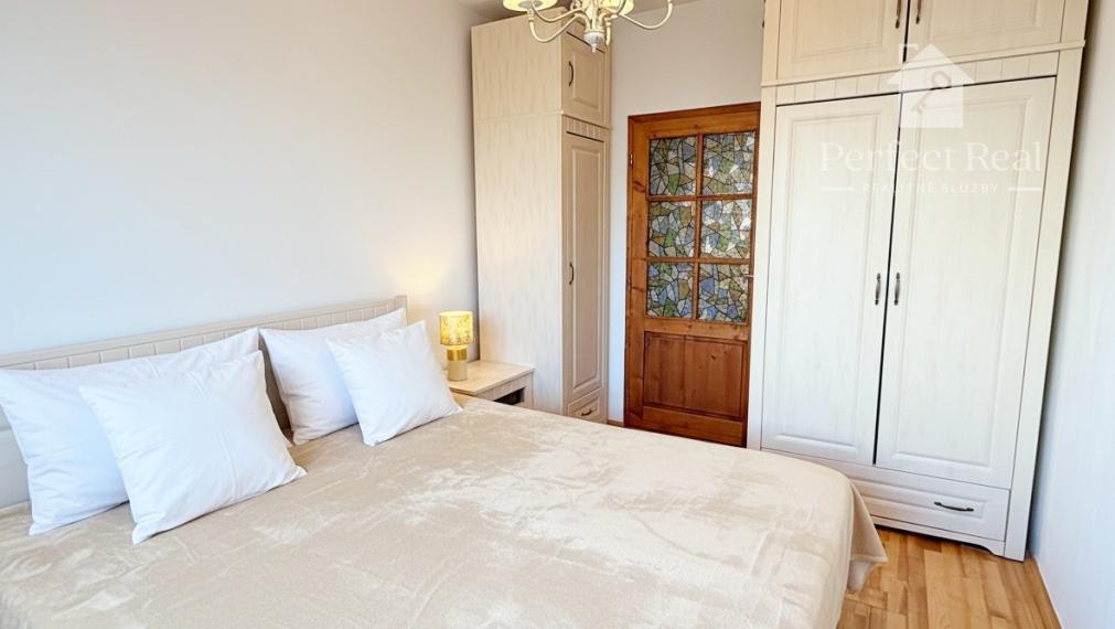 Predaj zariadený 3izbový byt s balkónom Petržalka - Lúky