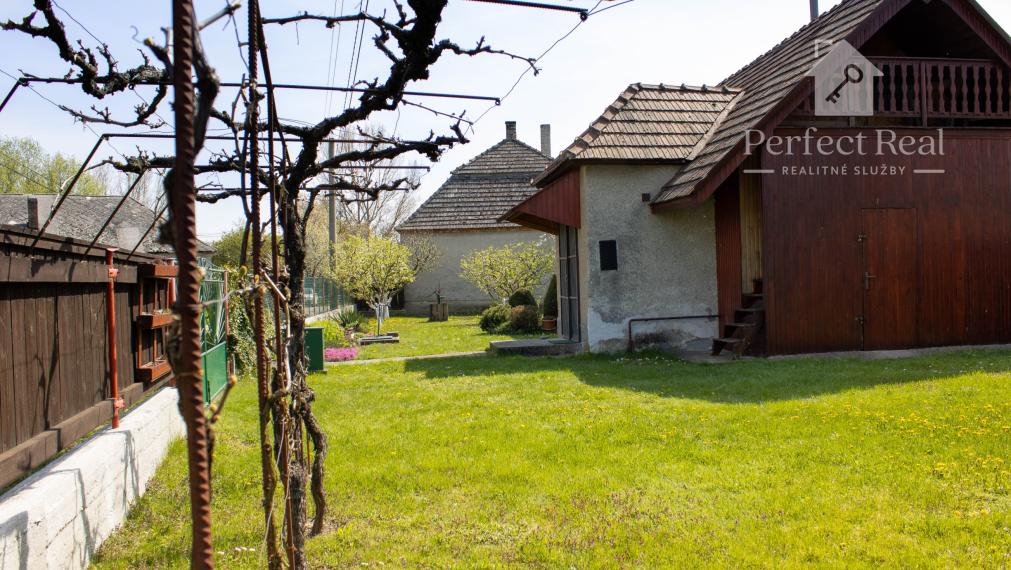 Malý RD pri jazere (chatka)