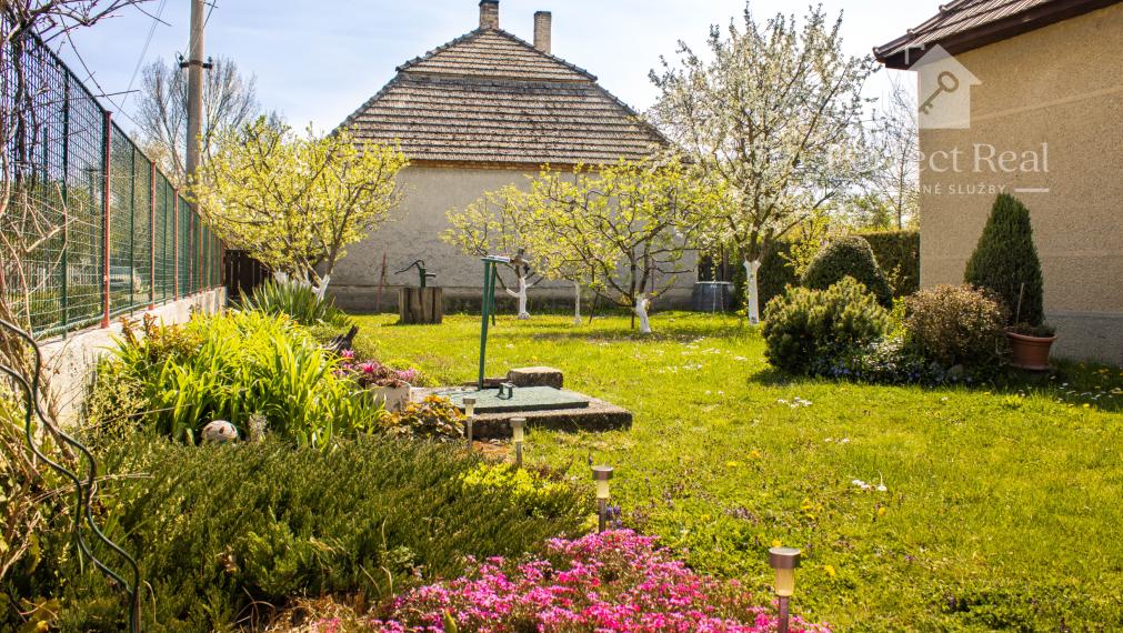 Malý RD pri jazere (chatka)