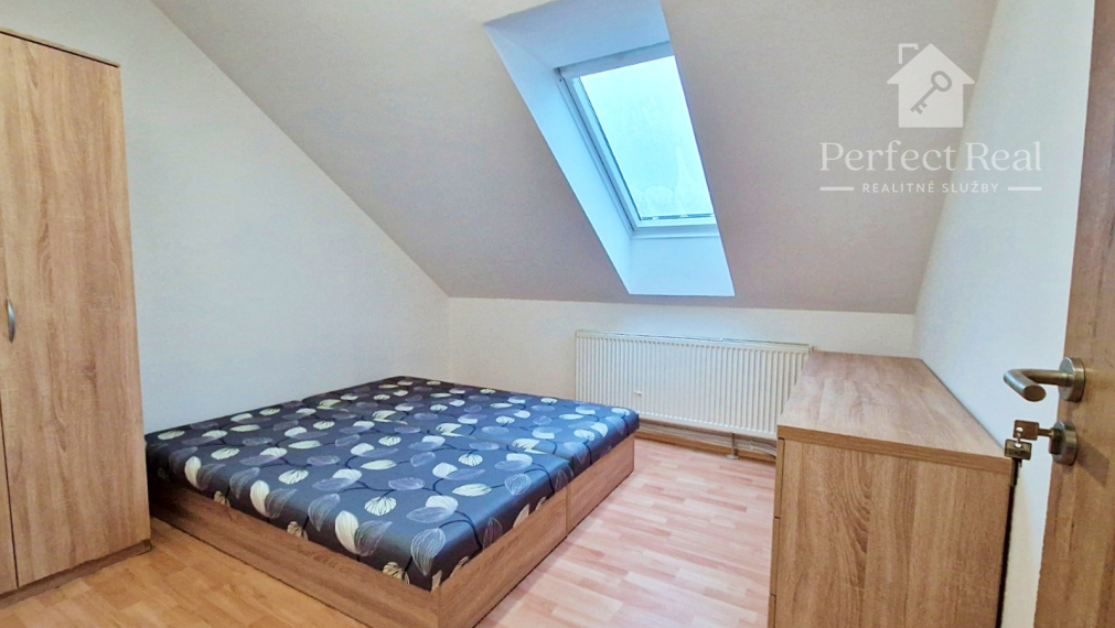 Prenájom 5-izbového bytu (120 m²) so samostatným vchodom – Trnava