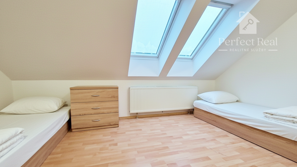 Prenájom 5-izbového bytu (120 m²) so samostatným vchodom – Trnava