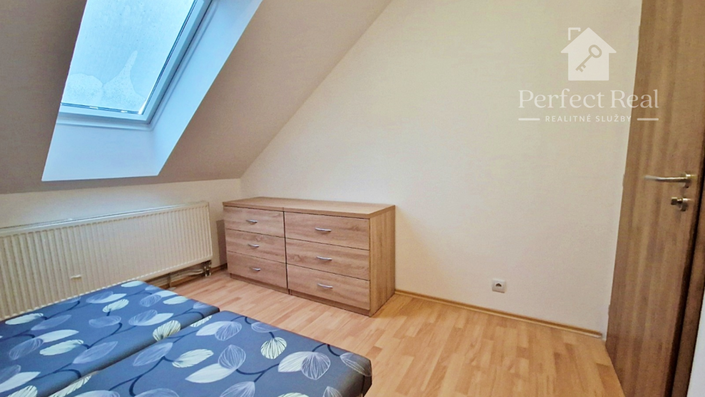 Prenájom 5-izbového bytu (120 m²) so samostatným vchodom – Trnava