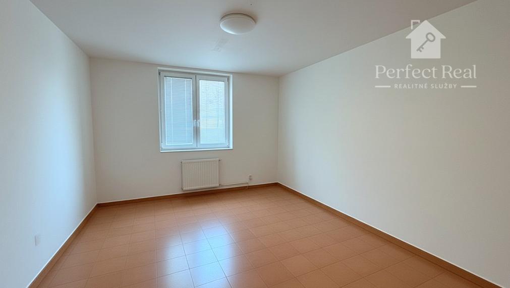Predaj priestranný byt 130m² + terasa 40m²   s veľkým potenciálom!!!