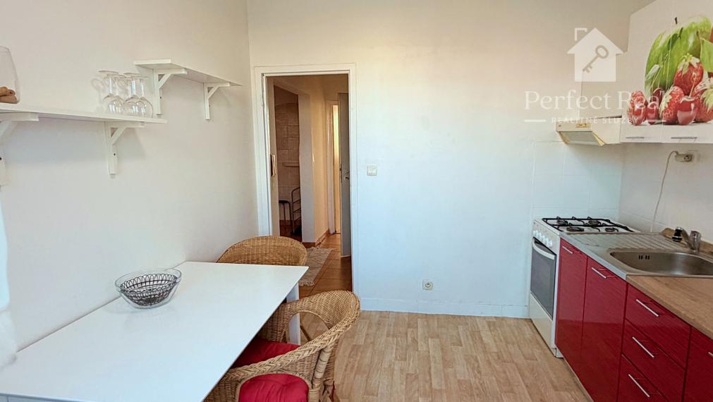 Predaj priestranný svetlý 3izbový byt s balkónom Petržalka