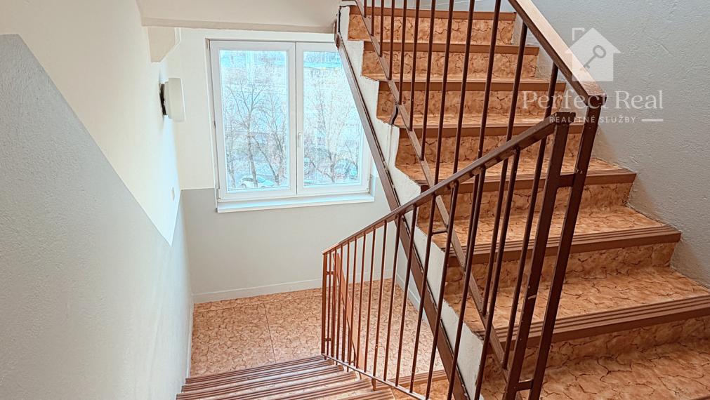 Predaj priestranný svetlý 3izbový byt s balkónom Petržalka