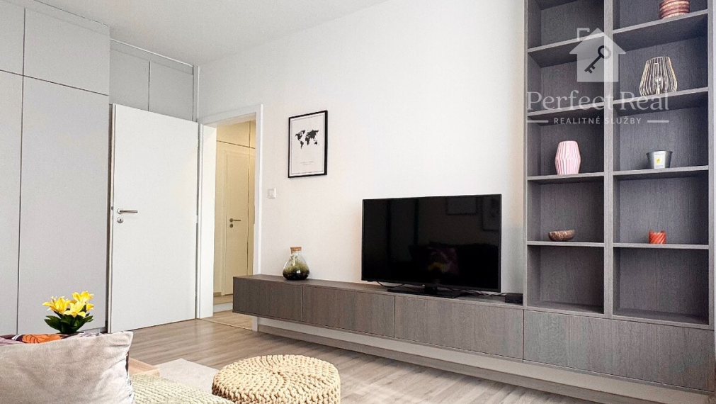Moderne zariadený krásny 1-izbový byt - Dúbravka