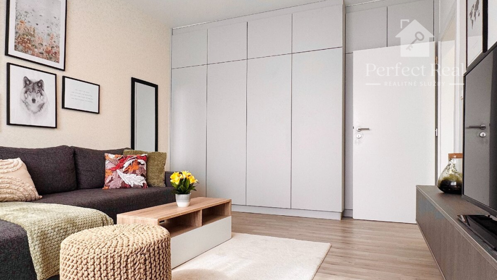 Moderne zariadený krásny 1-izbový byt - Dúbravka