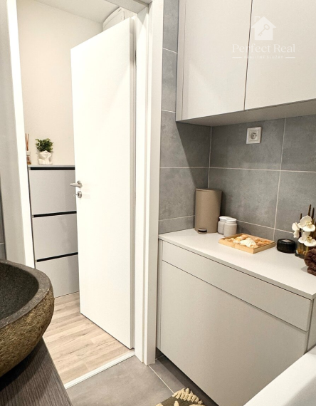 Moderne zariadený krásny 1-izbový byt - Dúbravka