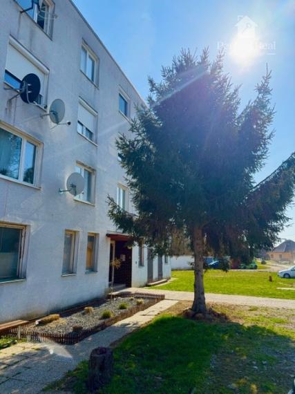 Na predaj 3.izbový byt 74,13m2 v pôvodnom stave v obci Igram .