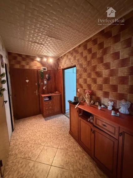 Na predaj 3.izbový byt 74,13m2 v pôvodnom stave v obci Igram .