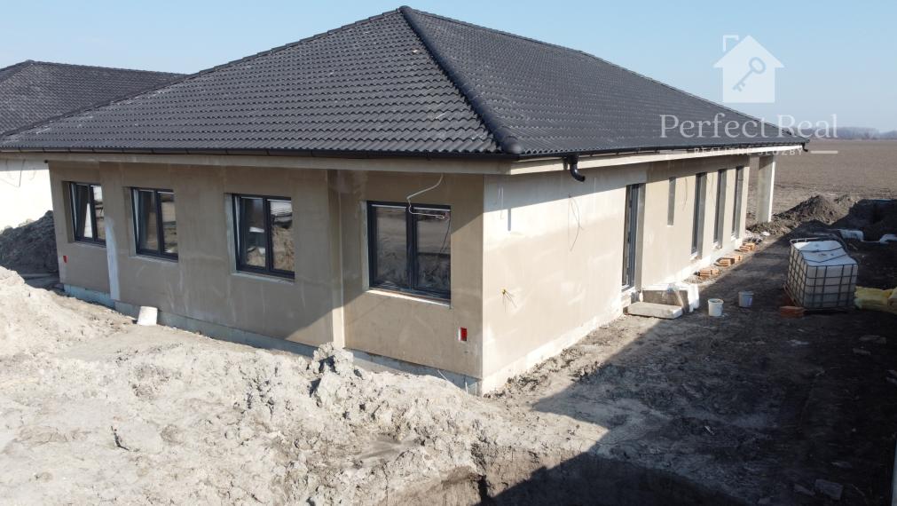 4izbová novostavba v obci Michal na Ostrove - Kolónia / dvojdom