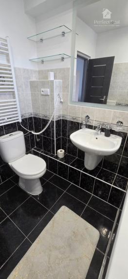 Krásny, plne zariadený rodinný dom s nádhernou záhradou v Topoľníkoch