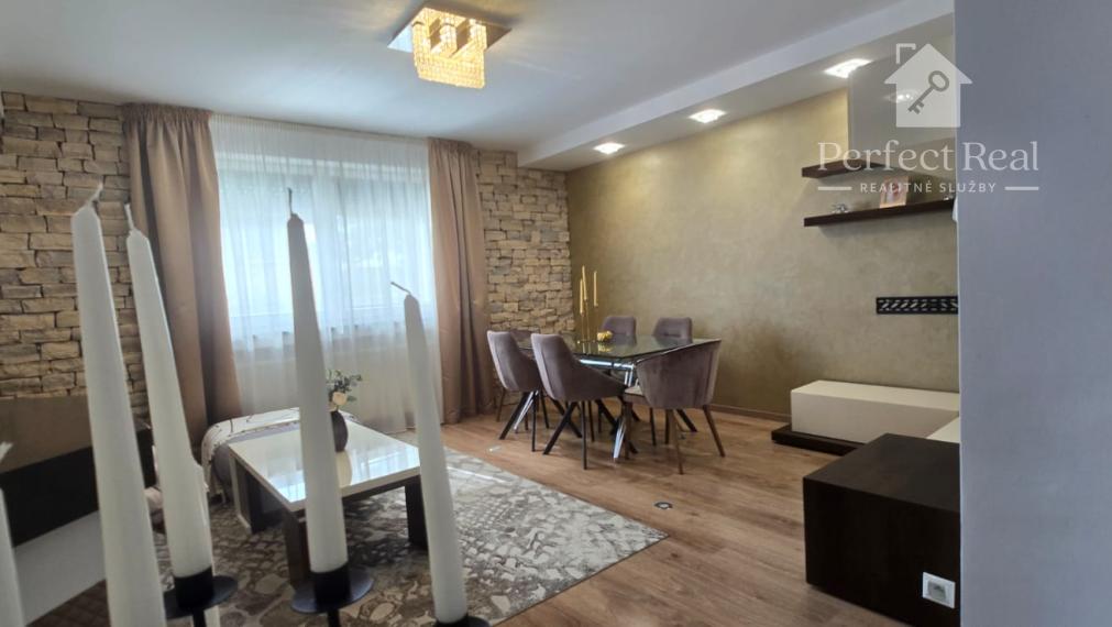 Krásny, plne zariadený rodinný dom s nádhernou záhradou v Topoľníkoch