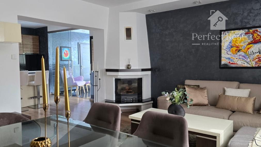 Krásny, plne zariadený rodinný dom s nádhernou záhradou v Topoľníkoch