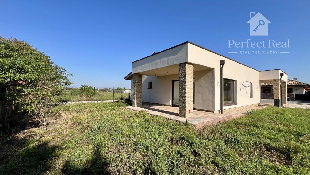 Veľkometrážna, 4 izbová novostavba v štandardnom prevedení v Šamoríne, časť Bučuháza- tepelné čerpadlo