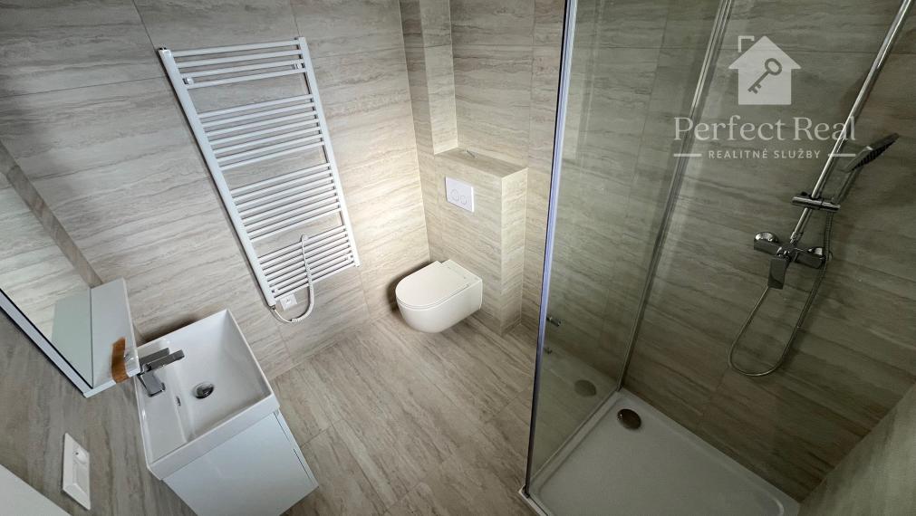 Veľkometrážna, 4 izbová novostavba v štandardnom prevedení v Šamoríne, časť Bučuháza- tepelné čerpadlo