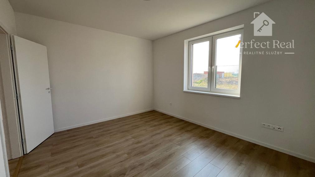 Veľkometrážna, 4 izbová novostavba v štandardnom prevedení v Šamoríne, časť Bučuháza- tepelné čerpadlo