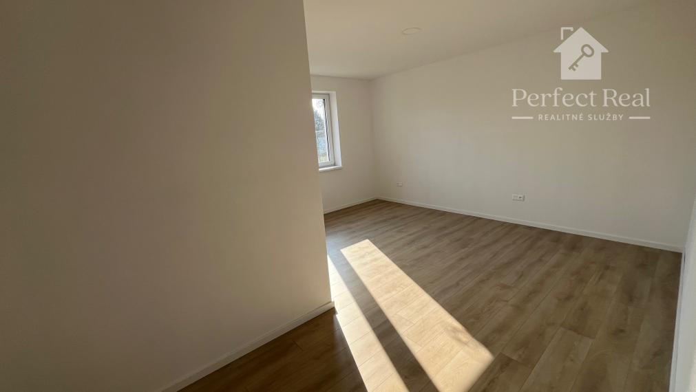 Veľkometrážna, 4 izbová novostavba v štandardnom prevedení v Šamoríne, časť Bučuháza- tepelné čerpadlo