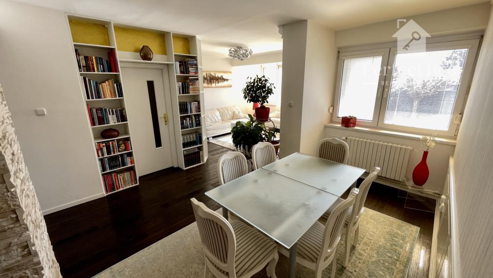 EXKLUZÍVNY 4-IZBOVÝ BYT S VEĽKOU TERASOU A GARÁŽOU V UZAVRETOM AREÁLI – HRADNÝ KOPEC, MUDROŇOVA ULICA- STARÉ MESTO