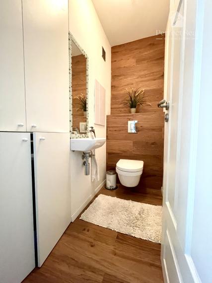 EXKLUZÍVNY 4-IZBOVÝ BYT S VEĽKOU TERASOU A GARÁŽOU V UZAVRETOM AREÁLI – HRADNÝ KOPEC, MUDROŇOVA ULICA- STARÉ MESTO