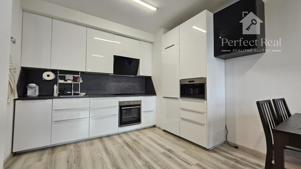 Moderný 3-izbový byt s balkónom | Slnečnice – Viladomy | parkovanie