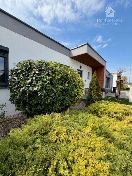 Moderný 4 izbový dom s GARÁŽOU na predaj, Povoda, okr. DS