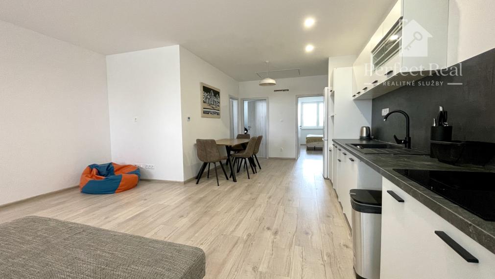 Moderný 3-izbový byt v novostavbe s 2 parkovacími miestami