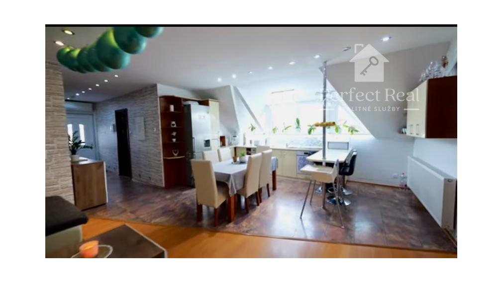 12 apartmánov + 2 domy + 2 garáže + pozemok,  Veľký Meder