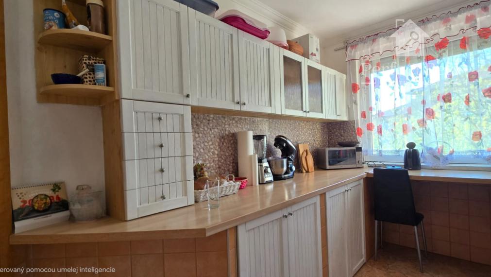 Trojizbový byt s vlastným kúrením, veľkou terasou v obľúbenej lokalite Dunajskej Stredy na predaj