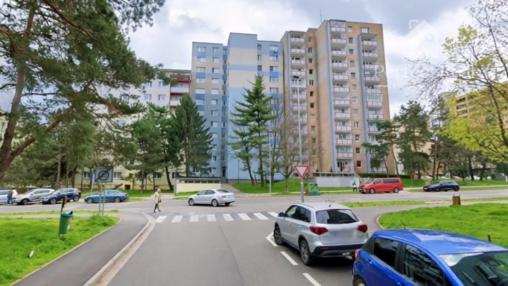 Predaj svetlý 2izbový byt Dúbravka