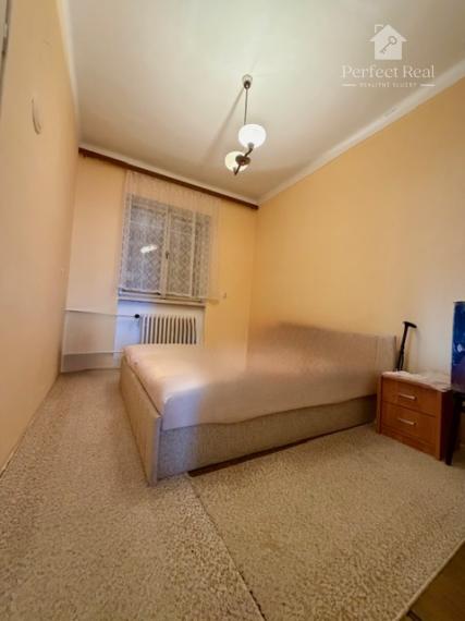 5 izbový dom na predaj + 3 garáže + bazén, obec Rohovce