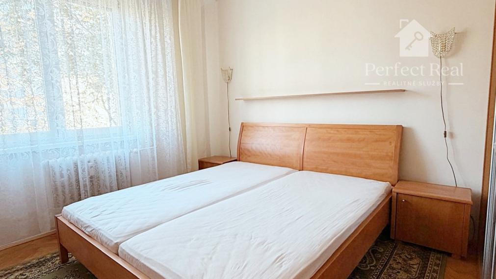 Prenájom pekný, svetlý, priestranný 2,5izbový byt Ružinov