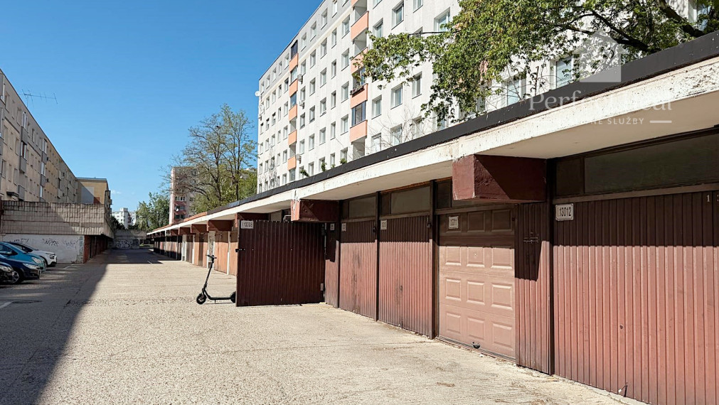 Predaj Garáž Rajčianska ulica