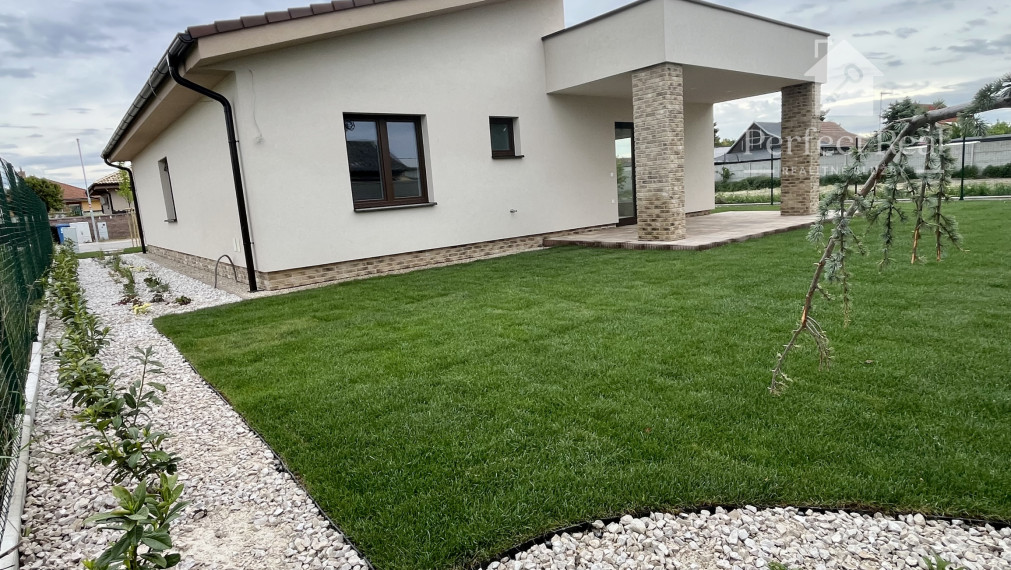 Veľkometrážna, 4 izbová novostavba v štandardnom prevedení v Šamoríne, časť Bučuháza- tepelné čerpadlo