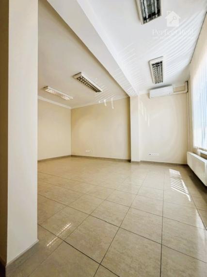 PRENÁJOM obchodný priestor, rozloha 144 m2, Dunajská Streda