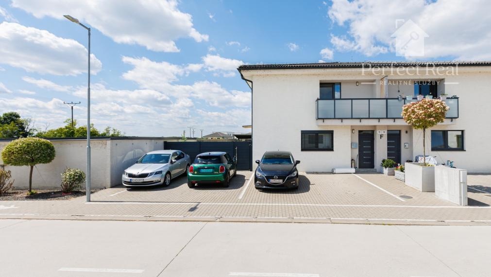 Na predaj 3. izbový byt so záhradou a altánkom v Kráľoviankach -Šamorín.